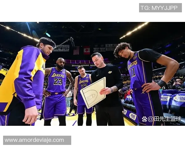 东契奇湖人生涯第17场40分表现超越传奇距詹姆斯仅差一场荣耀之路 东契奇湖人生涯第17场40分表现超越传奇距詹姆斯仅差一场荣耀之路